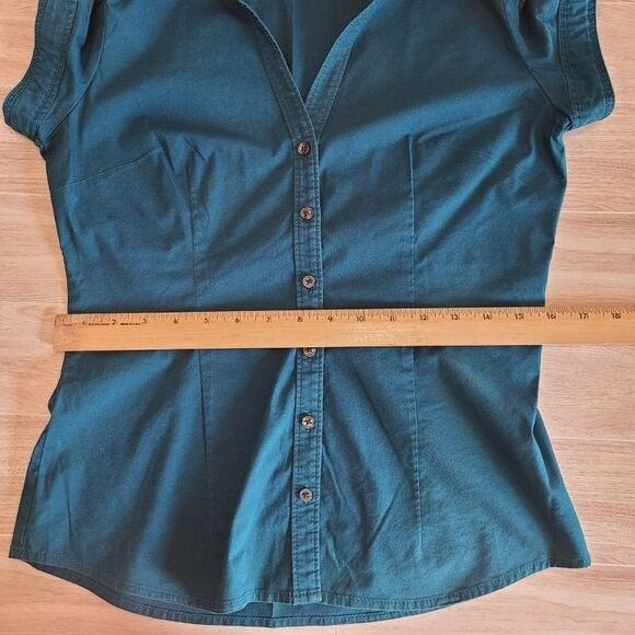 Express Design Studio Teal Blouse S – Puff Sleeve, Button Front, Fitted Waist - Picture 5 of 7